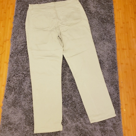 Gloria Vanderbilt Slimming Jeans - Picture 4 of 4